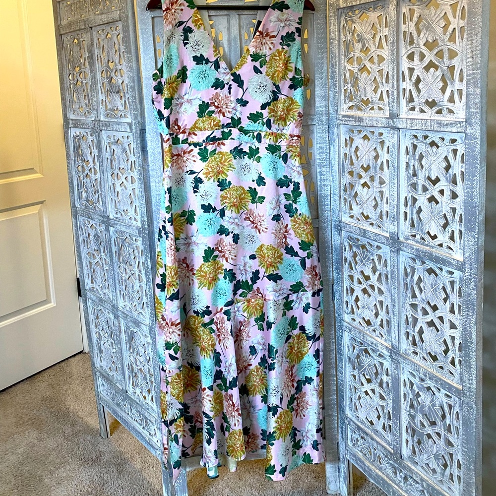 Maxi dress with pearl detail